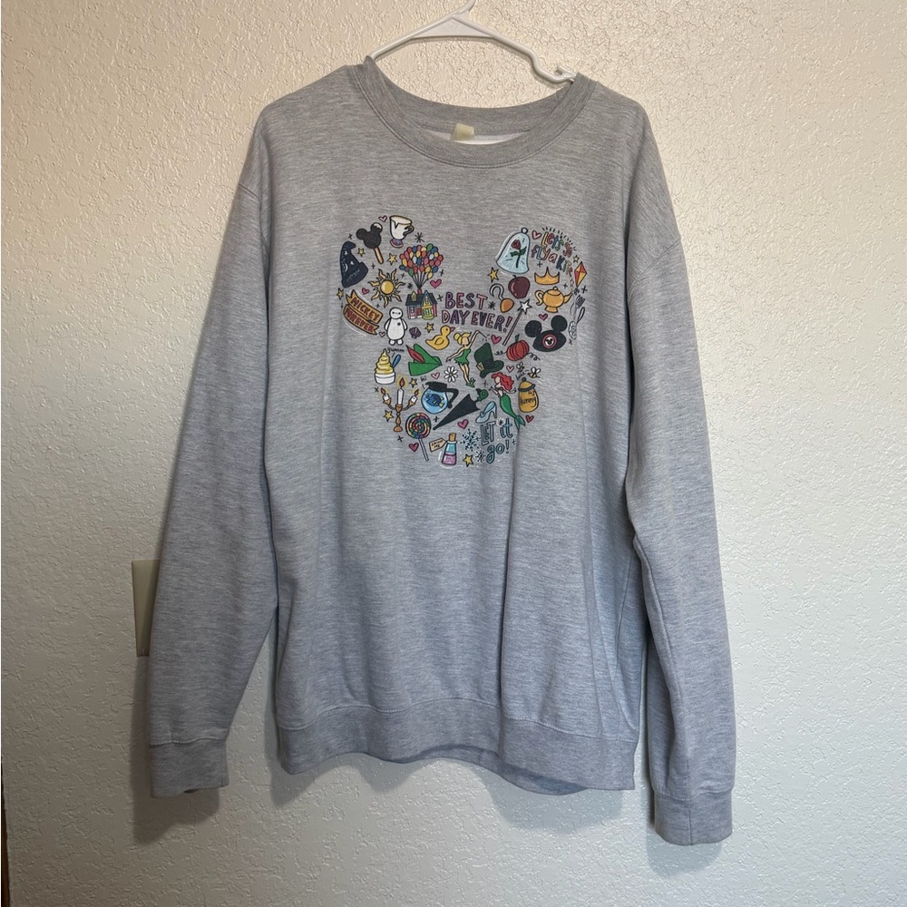 Women’s Disney inspired sweatshirt XL gray